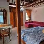 Villa Sajodo Hilltop Get Away W/ Valley View